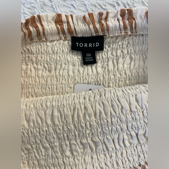 Torrid brand new strapless top size 0X - Picture 11 of 13